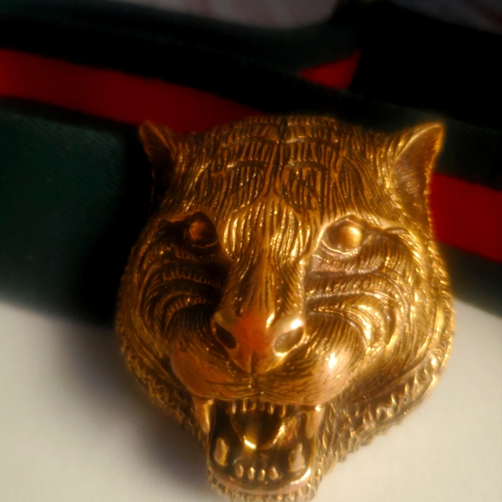 Authentic Gucci feline lion head brass belt buckle green red Gucci elastic belt